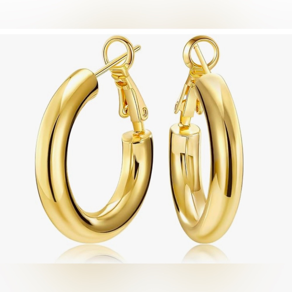 Gold plated chunky round hoop earrings, lightweight 1"